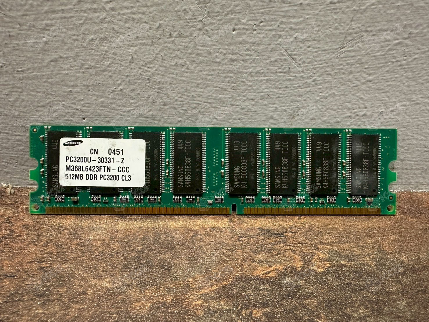 SAMSUNG<br/>PC3200U-30331-Z<br/>M368L6423FTN-CCC