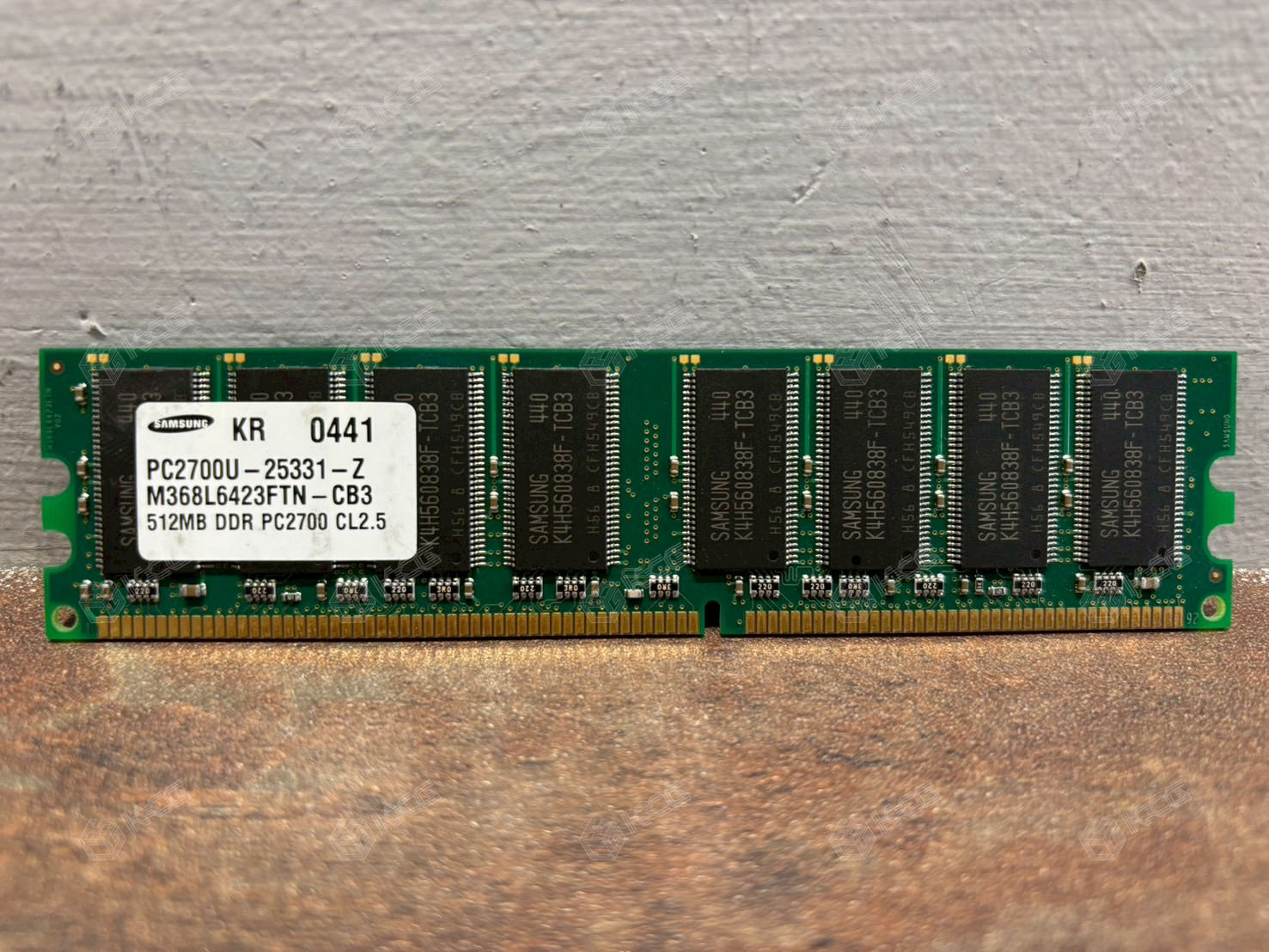 SAMSUNG<br/>PC2700U-25331-Z<br/>M368L6423FTN-CB3